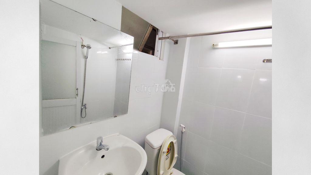 𝐓𝐎𝐈𝐋𝐄𝐓 Đầy đủ, cửa sổ, 𝐅𝐔𝐋𝐋 gạch | đ.c2 lê văn lương(🏘️trọ 𝑨𝑵𝑯 𝑽𝑰𝑵𝑯) - 2