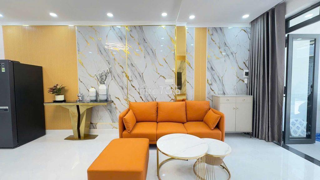Chủ gấp bán, chạm là chốt
nhà đẹp hxh 64m2 – 4pn, có phòng thờ,5,05₫ - 2