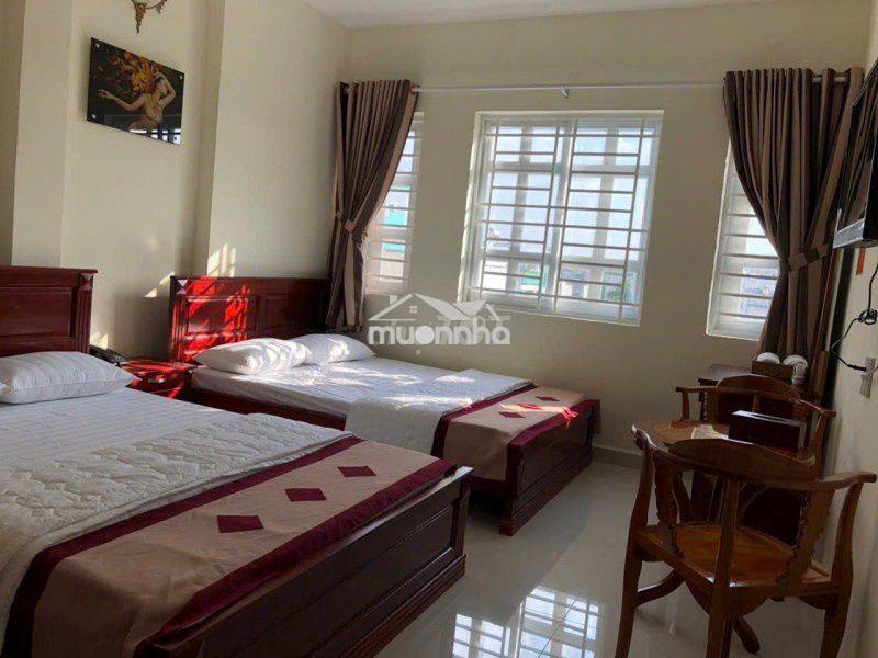 Khách sạn 16 phòng làm chdv 450m2 sàn kế đầm sen gía 13 tỷ tân phú