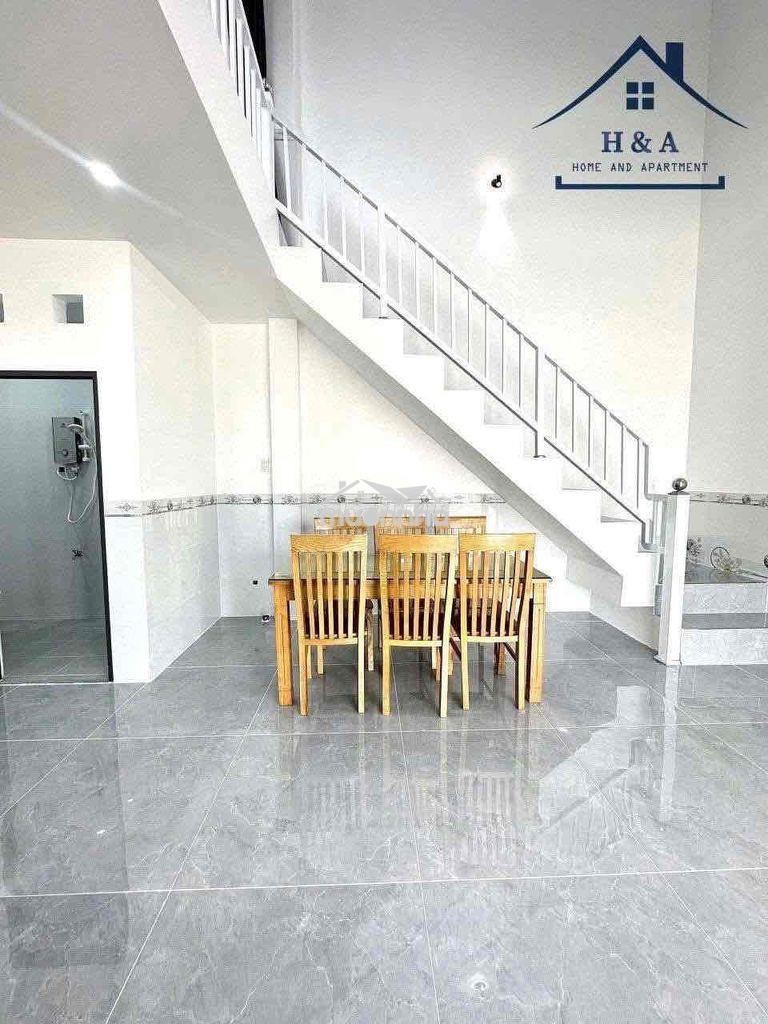 Cho thuê phòng trệt diện tích lớn ngay chợ bùi đình tuý - 4