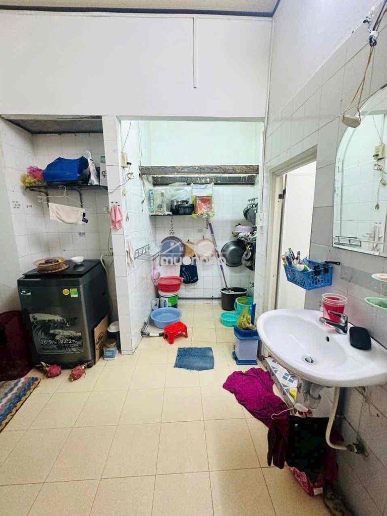 Bán nhà cũ (40m2) tiện xây mới, sát mặt tiền hoà hưng q10. giá:5.9 tỷ - 4