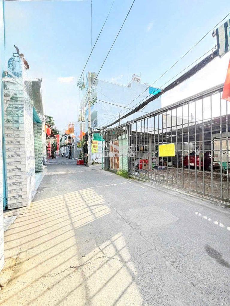 Bán nhà 1 lầu  - dt: 5x15m. sát quận 7 giá : 4 tỷ 950 tr