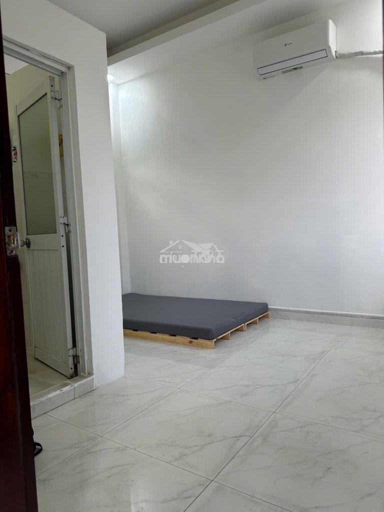 Phòng hẻm tk17 nguyễn cảnh chân, cầu kho quận 1 . 15m2