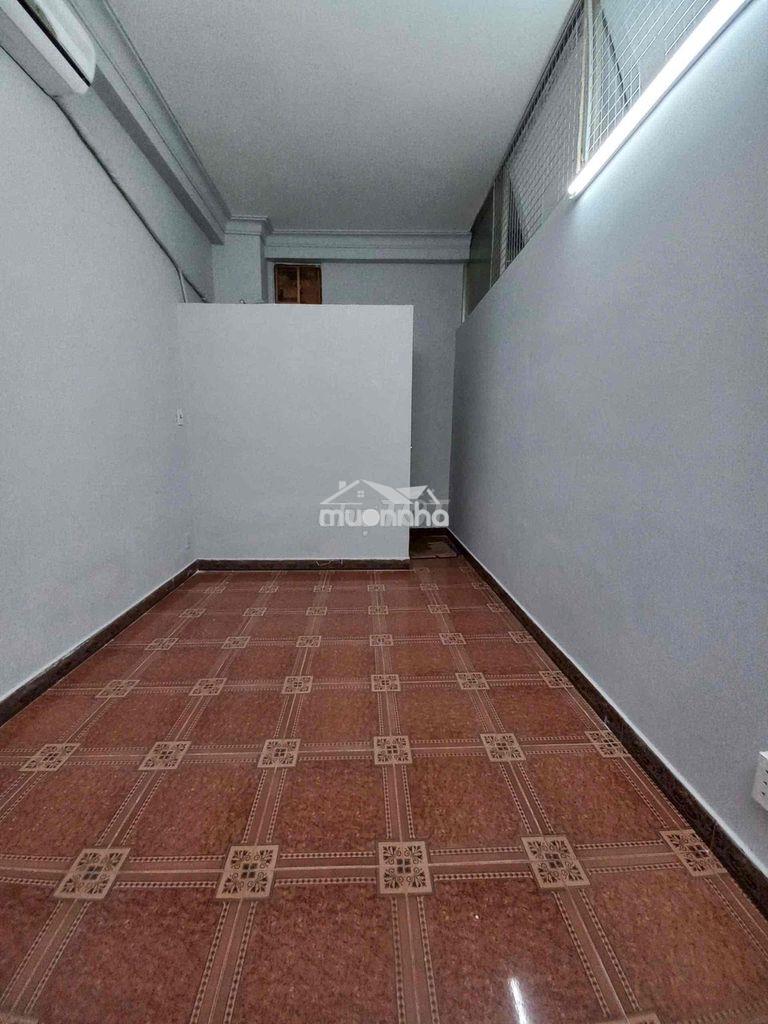 Phòng ml ... 12m2 lê văn sỹ q.3