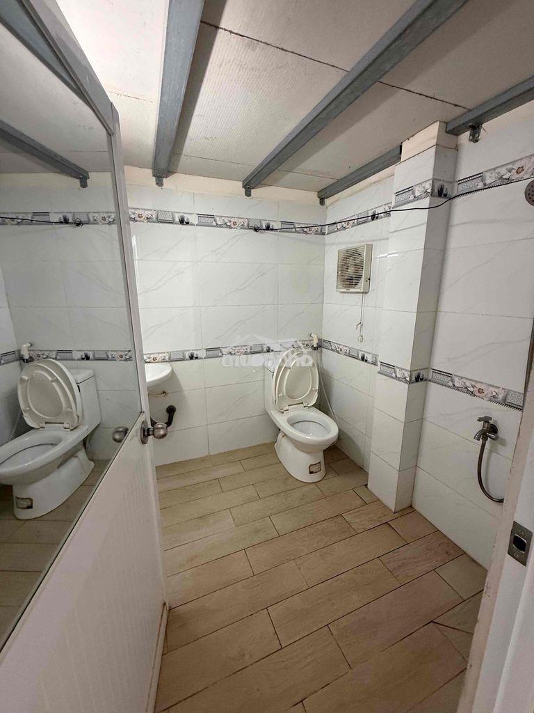 Phòng có gác 20m2 ngay ngã tư nước đá - 4