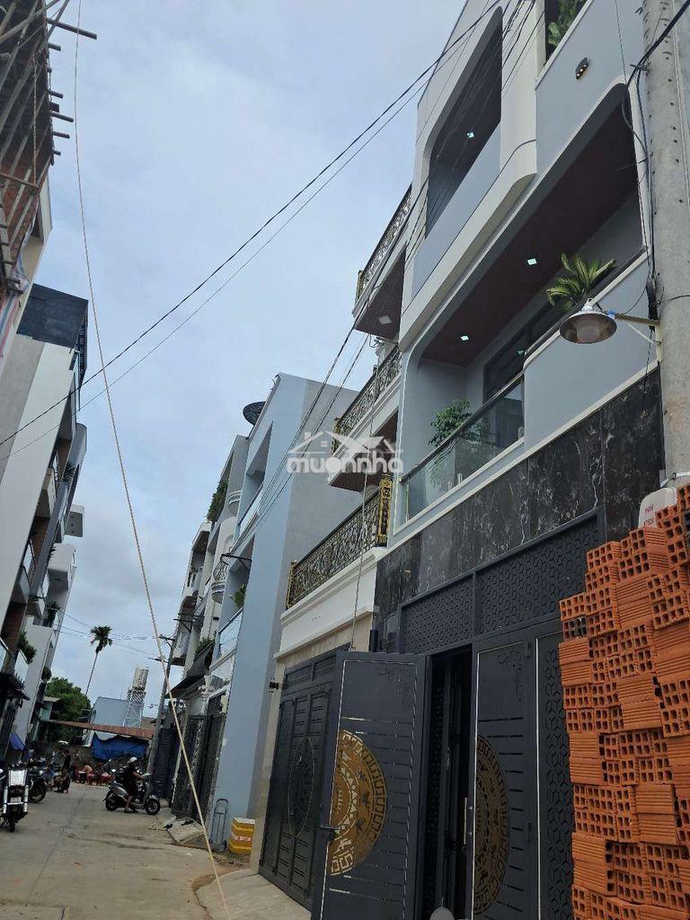 Cần bán nhà hẻm xe hơi ở hóc môn tphcm