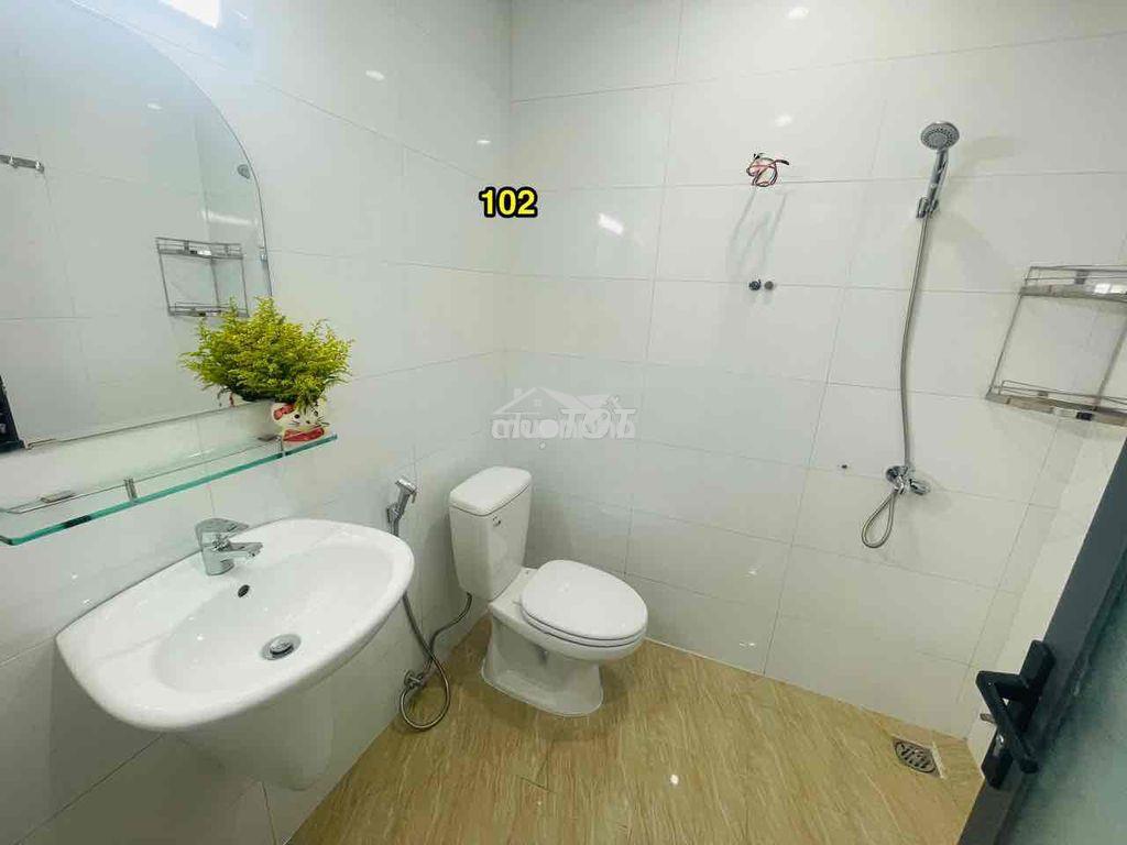 Phòng mới - sạch đẹp - bếp wc riêng - giờ tự do - xe free - 4