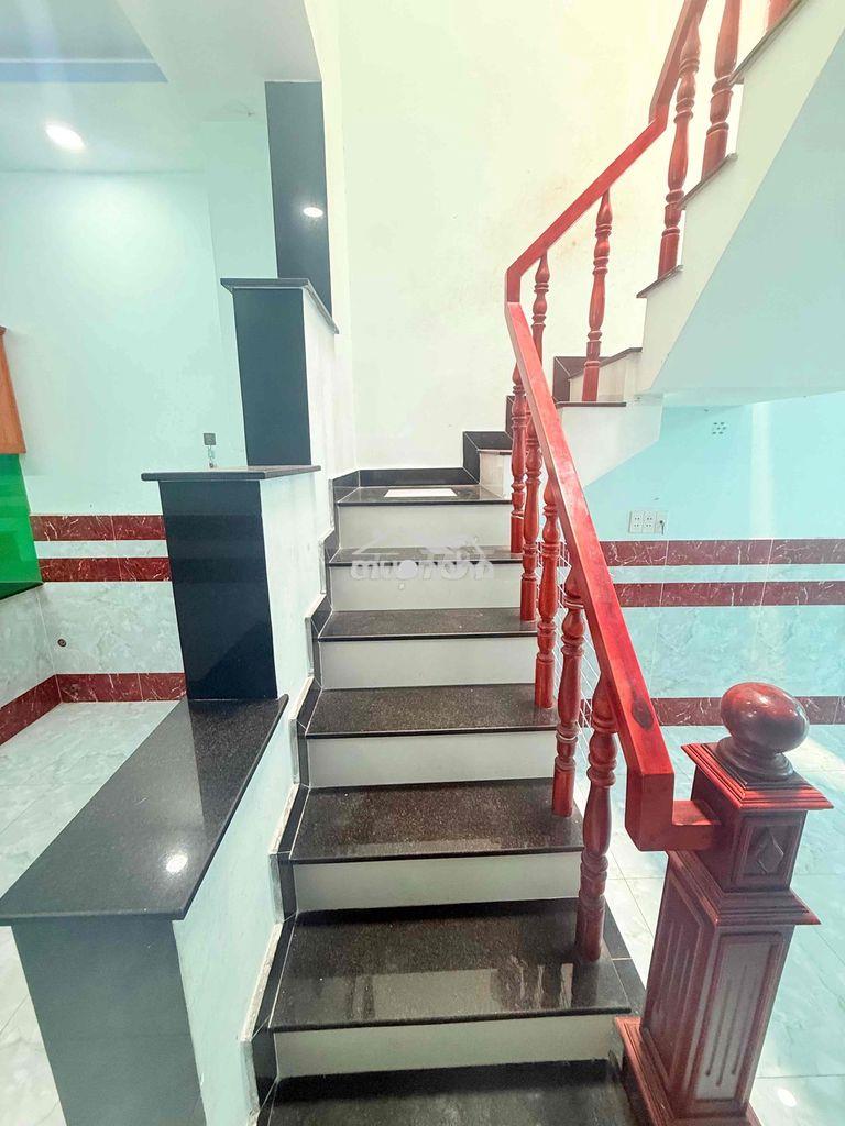 Bán nhà 2 tầng btct tô ký, cvpm quang trung, nở hậu, 54m, giá 3.79 tỷ - 3