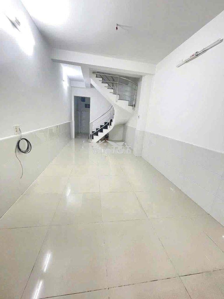 🏠Nguyên căn 4phòng hẻm 1135 huỳnh tấn phát, phường phú thuận, quận 7.