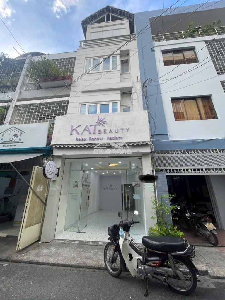 Cho thuê nhà nguyên căn hẻm 456 cao thắng. dt: 4 x 20m, 3 lầu nhà mới