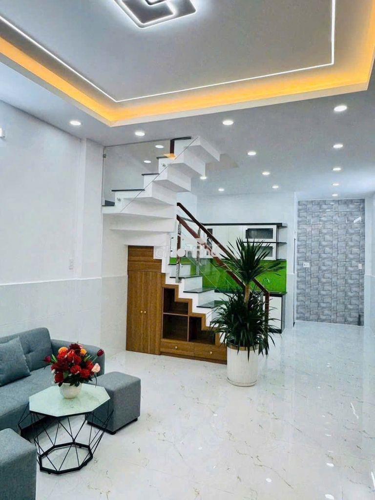 Cần cho thuê nhà hxh 656/6a cách mạng tháng 8 p.11 quận 3 - 4