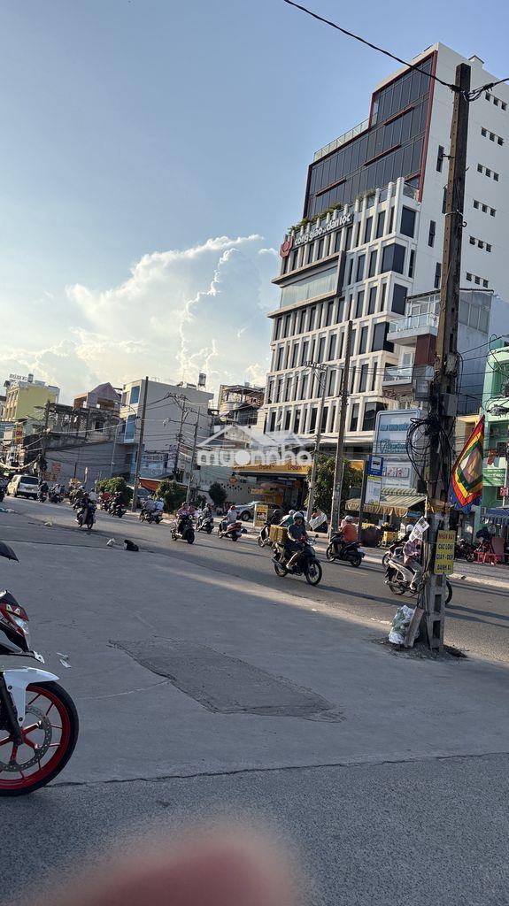 Nhà 4 tầng kiên cố – 5pn – hẻm ô tô quay đầu– gần ga metro – 8,3 tỷ