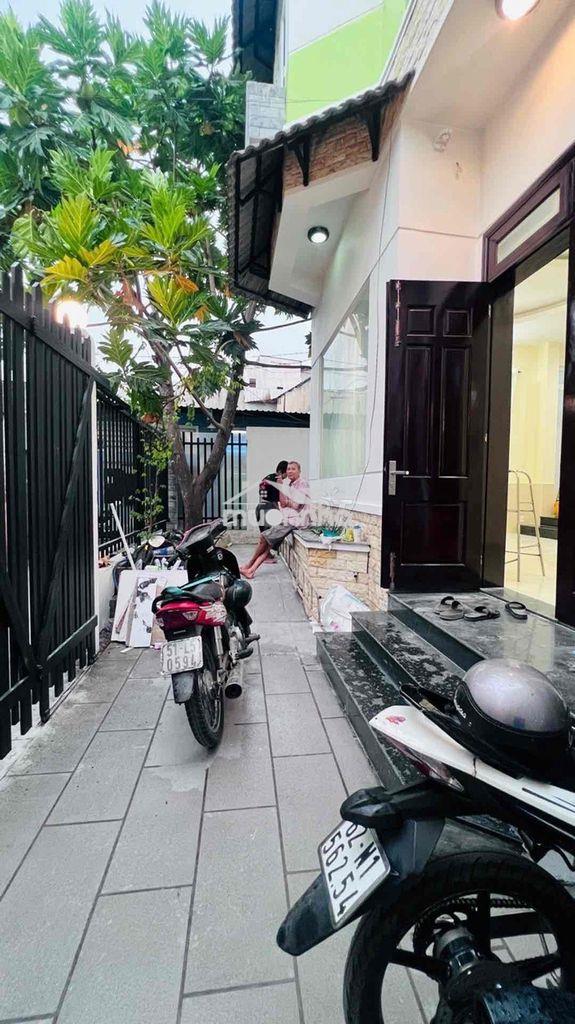 Trung tâm quận 7 nhà 8.5x11n 3 tầng cạnh him lim tiện ích lotte - 2