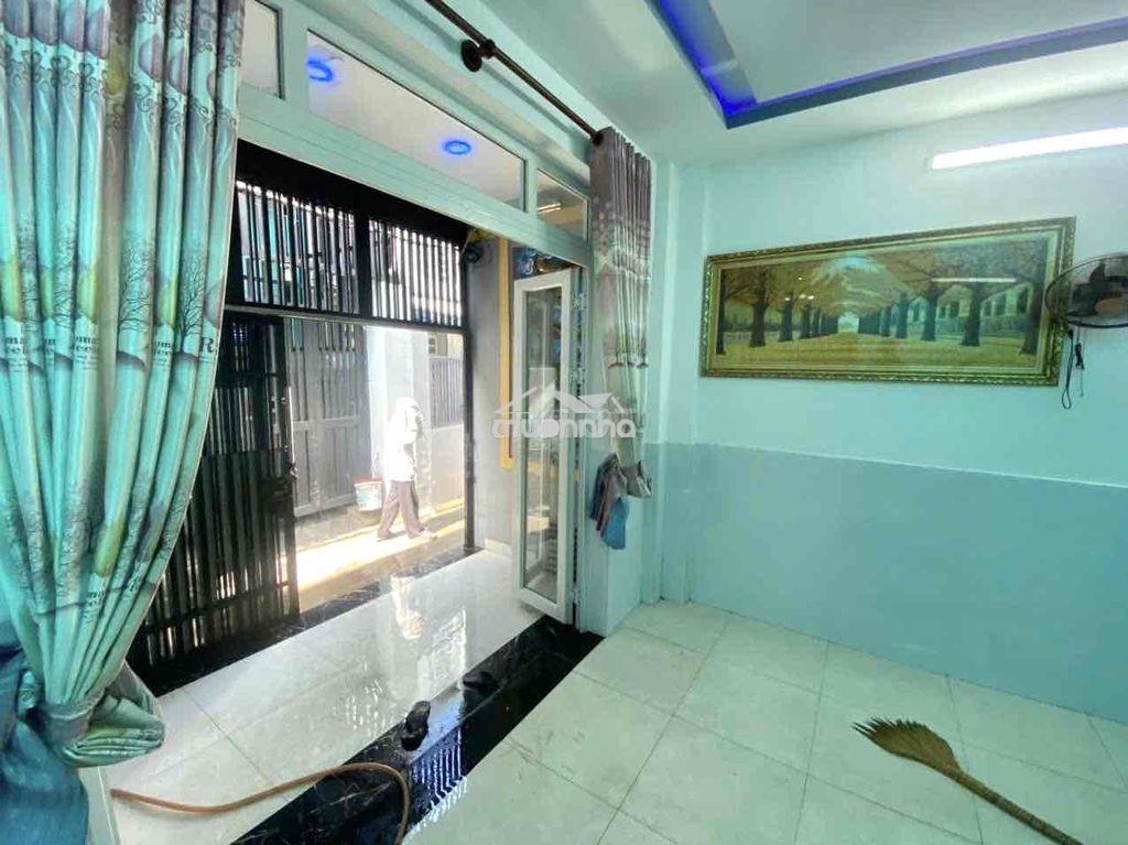 Cho thuê nhà gần đh ngân hàng,/đs 9,p.linh trung( 3pn,2vs ) giá 10tr - 2