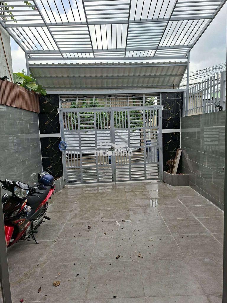 Nhà cấp 4 mới xây 97.3m2 hẻm nhựa thông thoáng xe hơi vào nhà