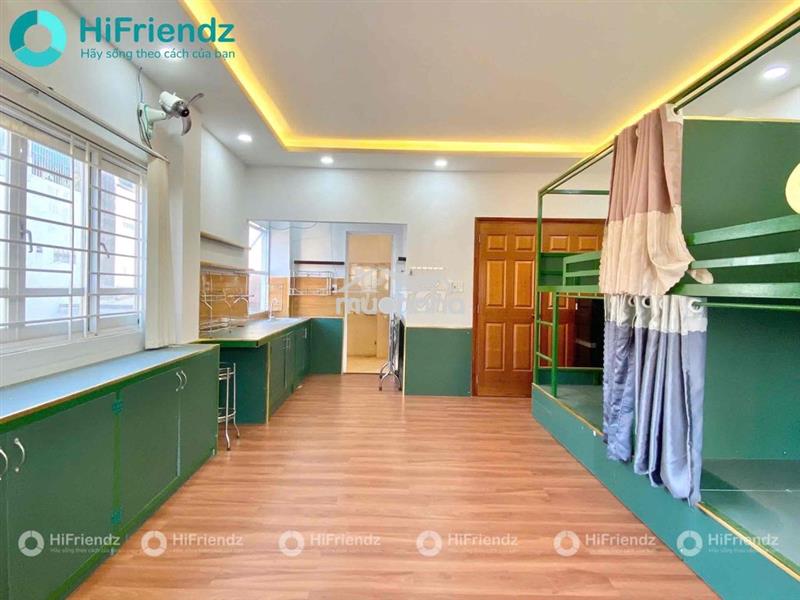 Cho thuê căn hộ 4 giường - phòng rộng - có bancol th - máy giặt riêng