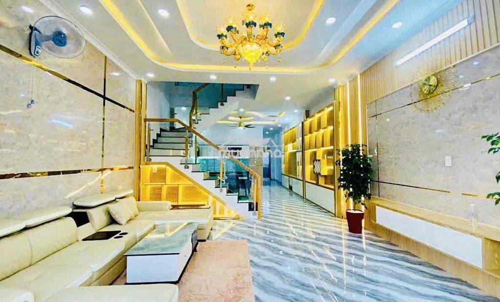Nhà mặt tiền dọn vào ở liền,giảm sâu 1t 500triệu,còn thương lượng - 3