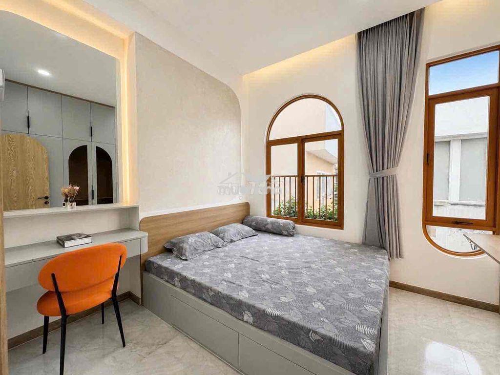 Nhà phố full nội thất - hẻm ba gác cách hẻm xe hơi 50m - sát quận 1 - 3