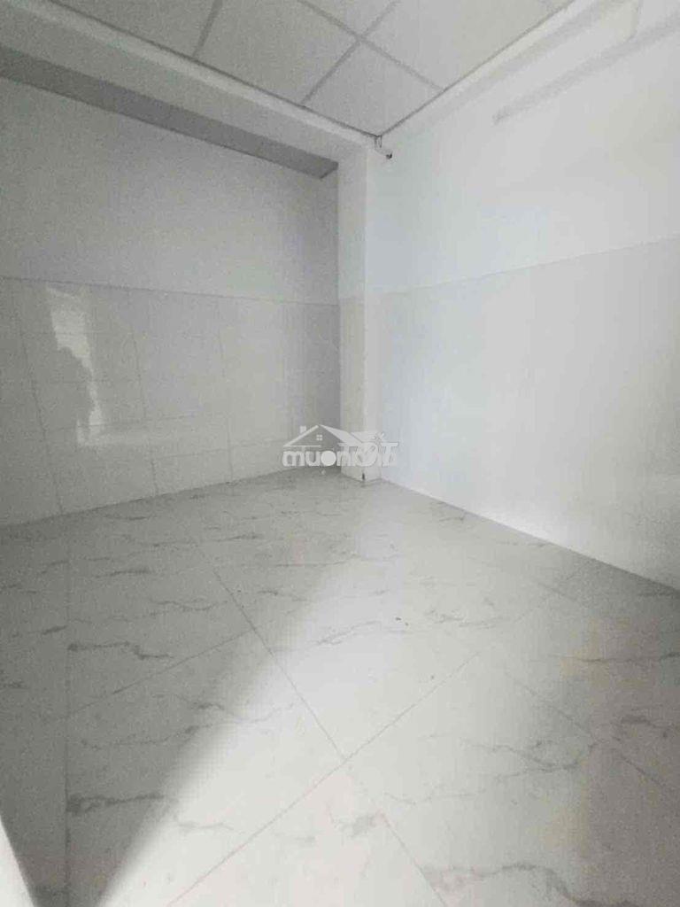 Kiot có gác và 1pn 1wc hẻm lớn ở hay kinh doanh đều đc - 2