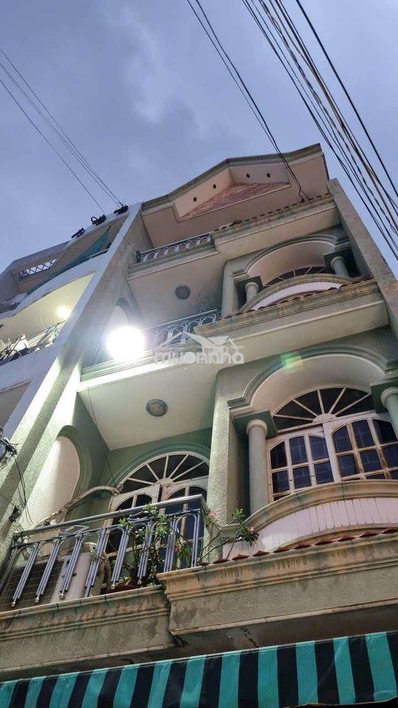 Phòng cửa sổ không gác, máy lạnh tân bình
