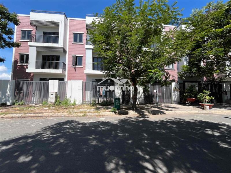 Bán gấp biệt thự kdc lập phúc .phước kiển xã nhà bè