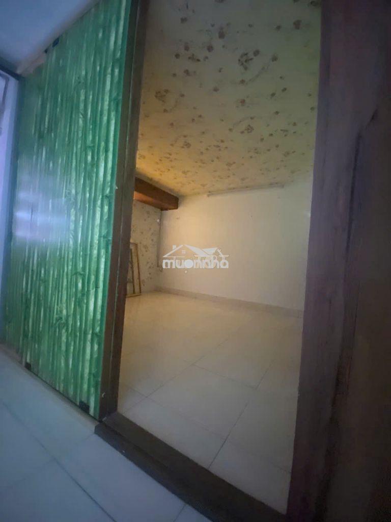 Cho thuê lâu dài  đồng an 2, lầu 3 full  nội thất: 2,7 triệu/ tháng