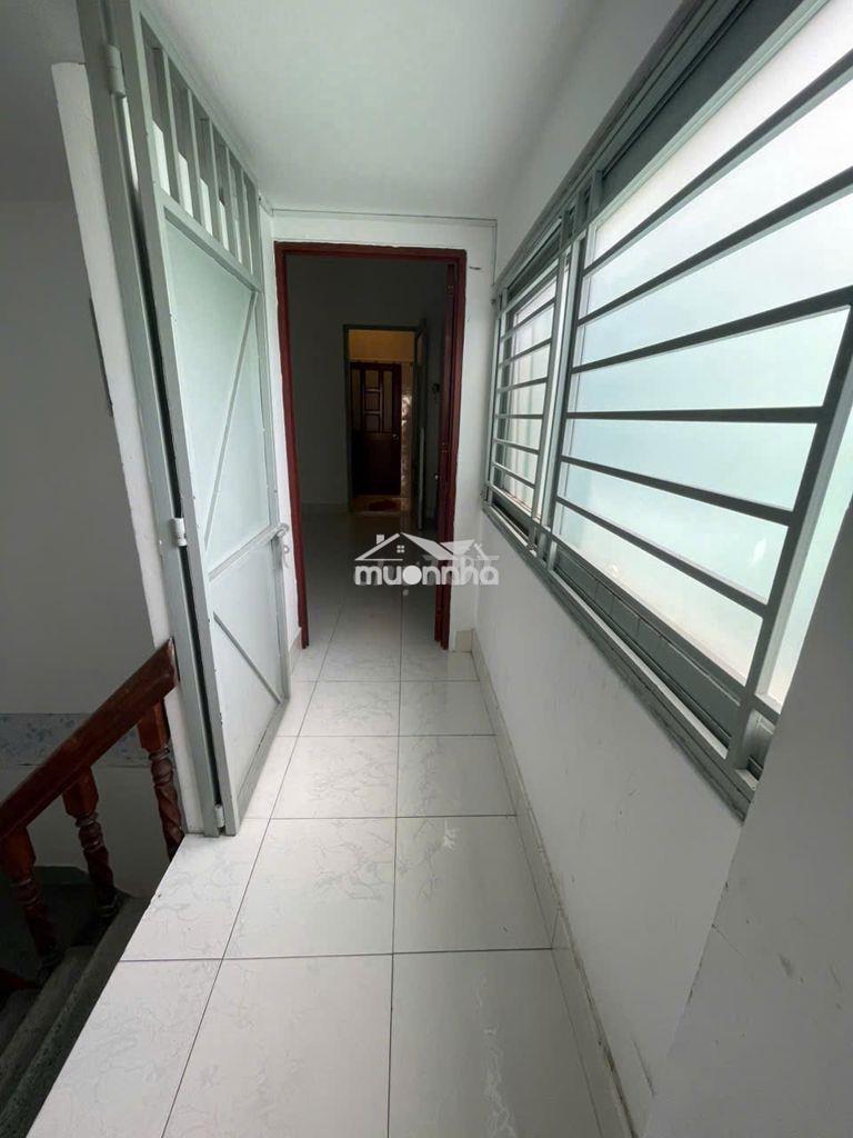 Cho nữ thuê phòng ngay chợ trần văn quang