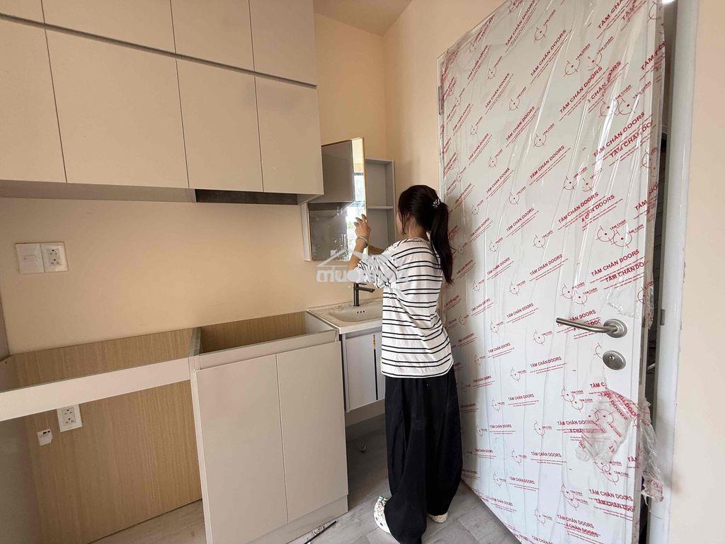 Studio ban công nằm gần trung tâm quận 7 và tiện qua tdtu - 2
