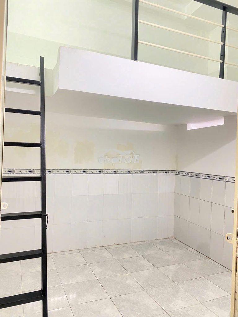 Cho thuê trọ có gác ban công cửa sổ giá rẻ bình tân - 2