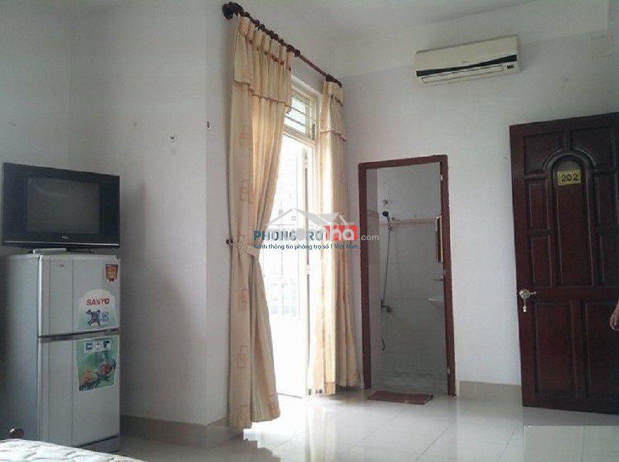 Cho thuê phòng trọ diện tích 25m2, đầy đủ tiện nghi gần sân bay tsn - 2