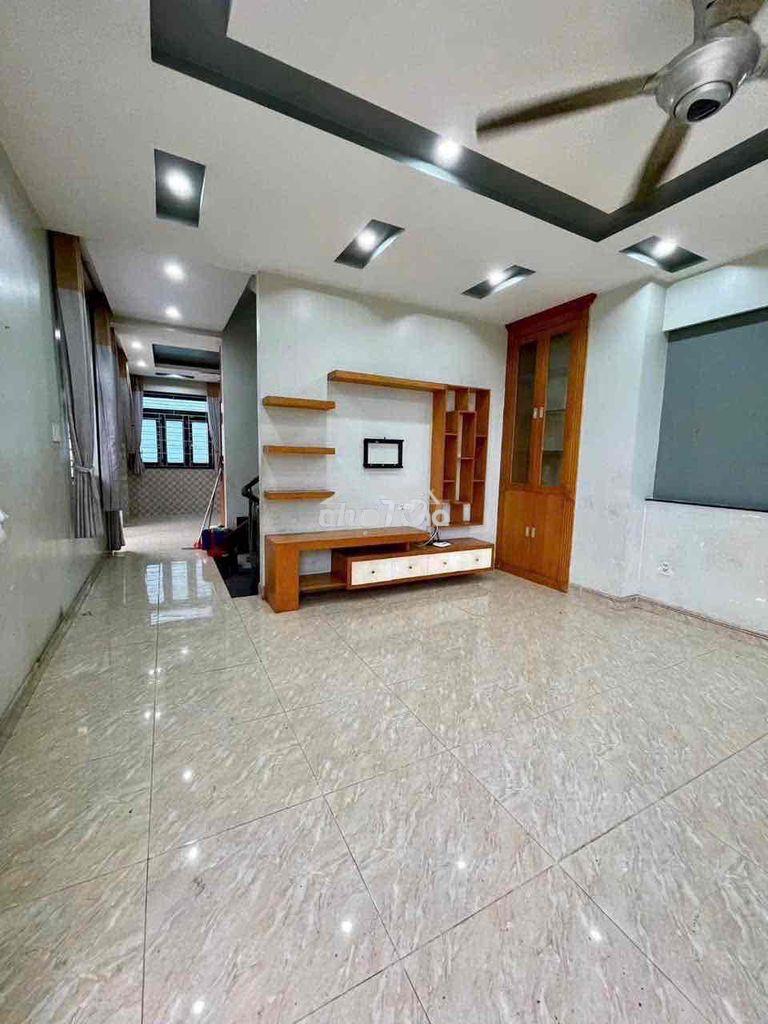 Nhà góc 2 mt gã tư ga quận 12 - 2
