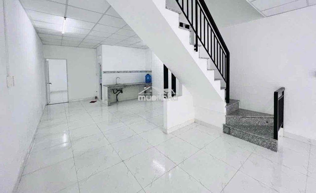 Trường thọ - nhà 2 tầng hẻm xe hơi- diện tích lớn - giá chỉ nhỉnh 6đ - 4