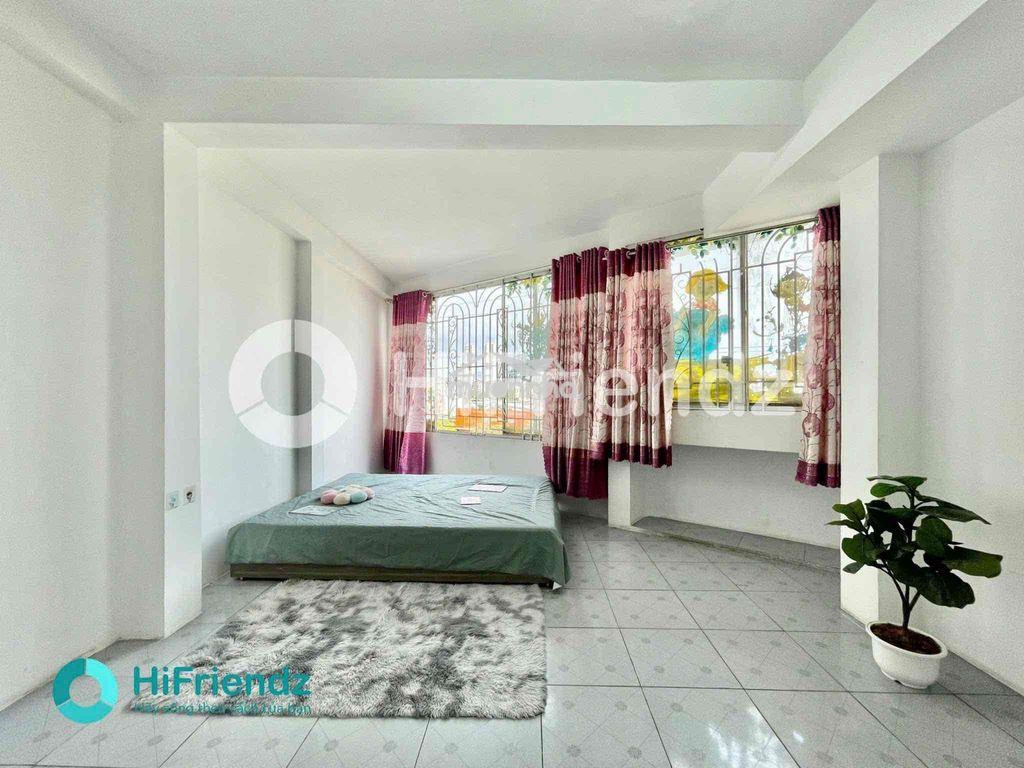 Siêu phẩm cực rộng có cửa sổ trời full nội thất ngay kinh dương vương - 2