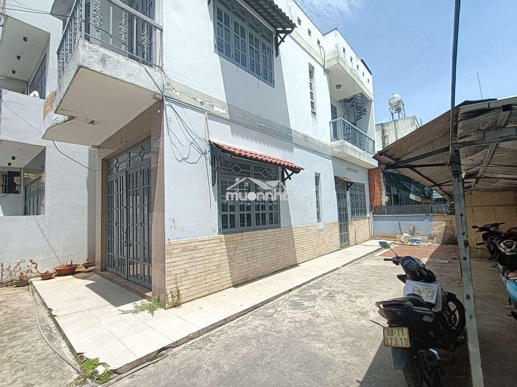 Nhà có sân rộng, 10x12m bờ bao tân thắng, 1 lầu - 3