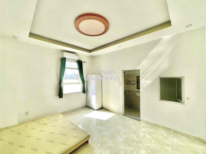 Studio cửa sổ trời siêu rộng - nội thất giá rẻ aeon tân phú