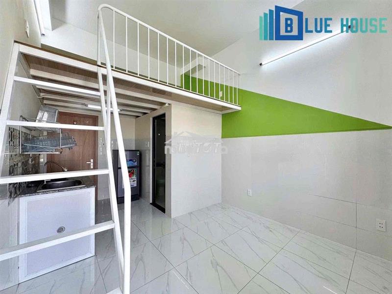 Chdv cao cấp full nội thất ban công , gần đầm sen giáp quận 11