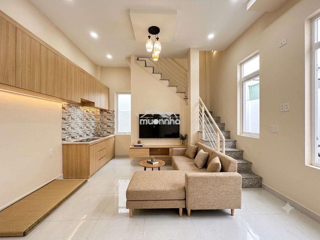 Nhà 3 tầng cách hẻm xe hơi tránh 80m - bùi văn ba
_không qh _ 3.xx tỷ - 2