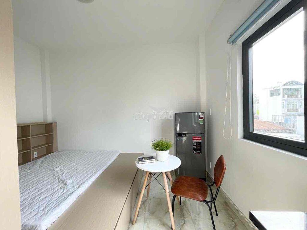 Cho thuê phòng cửa sổ giá rẻ full nội thất gần nhà thờ tân định quận 1 - 4