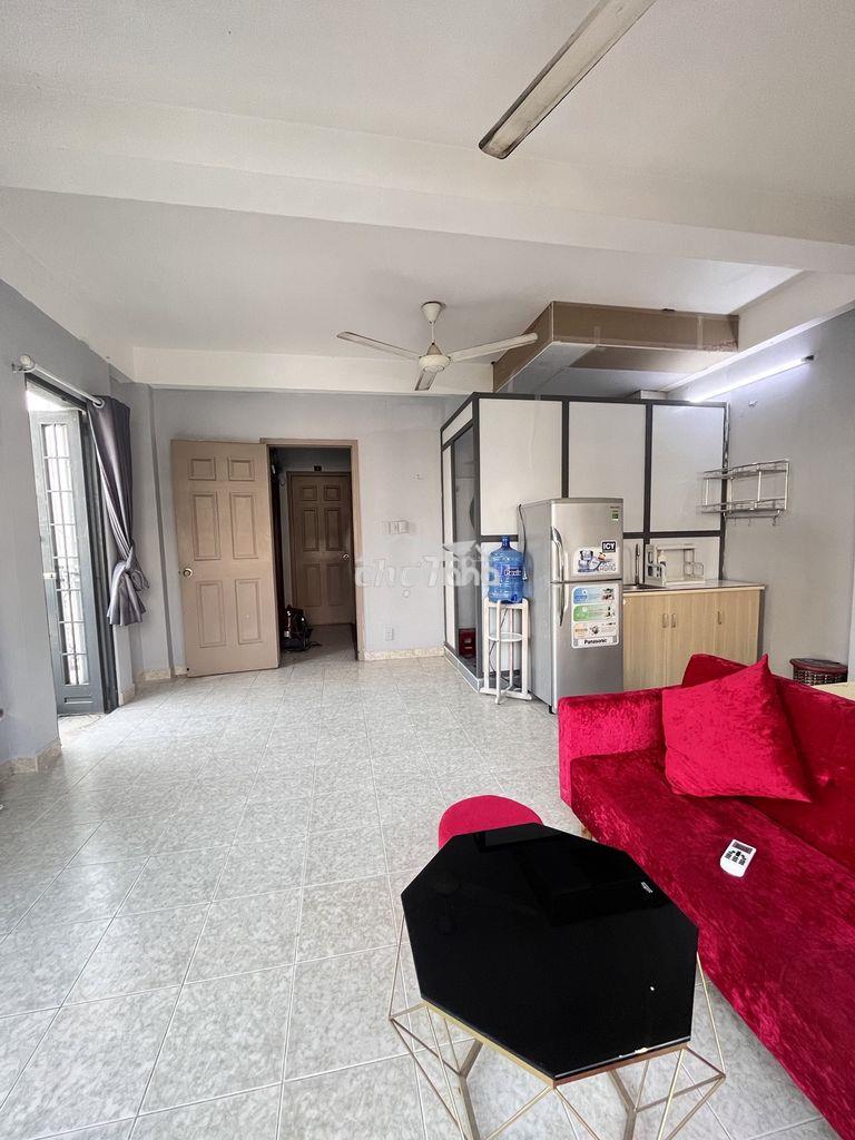 Phòng studio ban công, giờ tự do, khoá vân tay, full nội thất