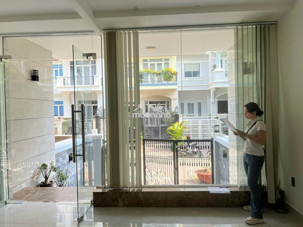 Cho thuê nhà phố kdc him lam - 45 triệu/tháng - 4