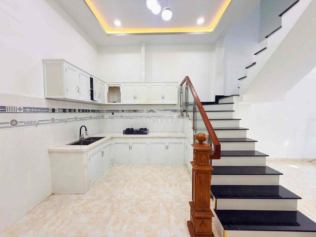 4,5m ❌ 18m, 4 phòng ngủ, nhà 2 tầng, gò vấp, hẻm nhựa thông, chỉ 5.x t - 3