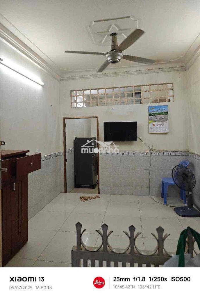Nhà 2 phòng ngủ 3x8 hoàng diệu. khu 20 thước