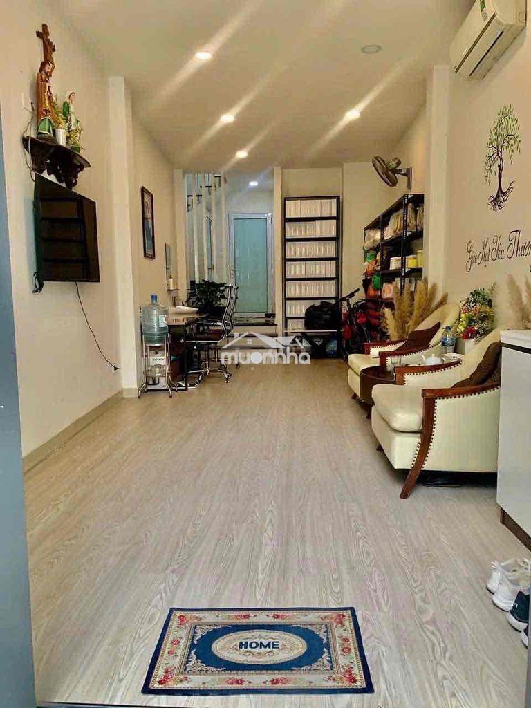 Cho thuê nhà nguyên căn nguyễn hữu cảnh - 3 tầng - hẻm oto -