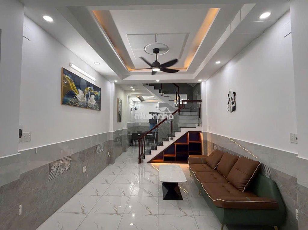 Hẻm xe hơi tránh - ngay emart phan huy ích - 50 m2 - 5.69 tỷ - 2