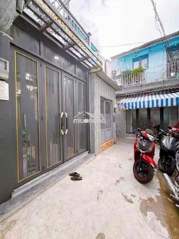 Bán nhà mới xây vào ở ngay. 2 tầng hẻm thông 3m đường xóm chiếu