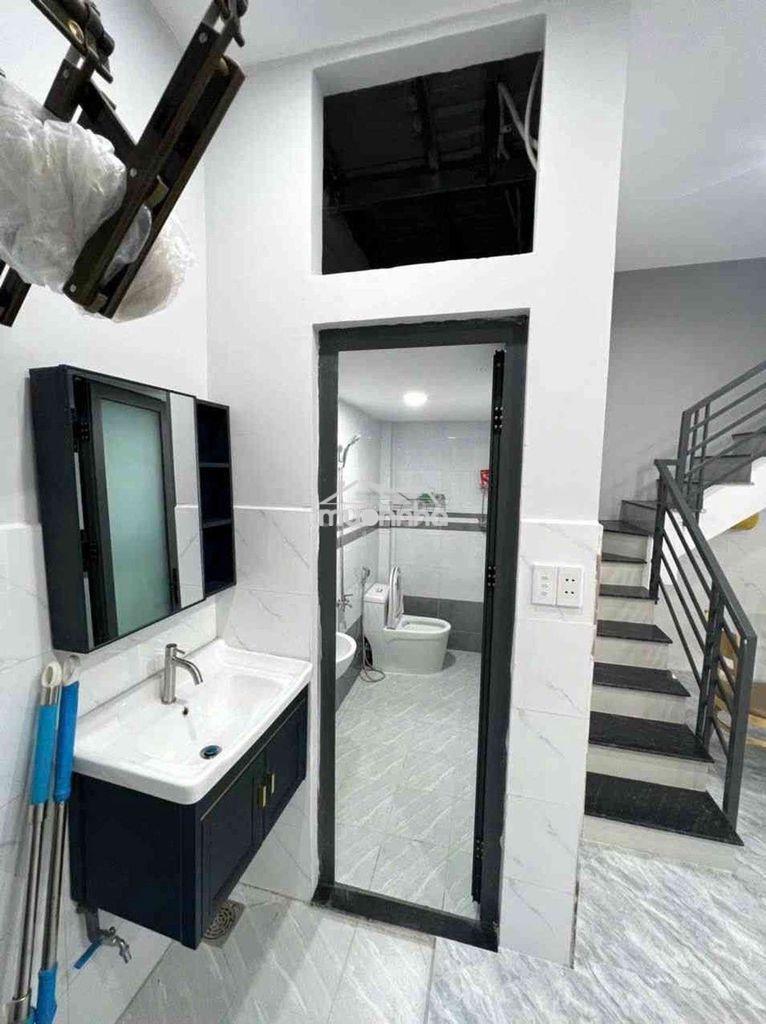 Chủ nhà gấp bán 40m2, 5mx8m đường lê văn quới,2 lầu giá nhỉnh 4 tỷ 2 - 3