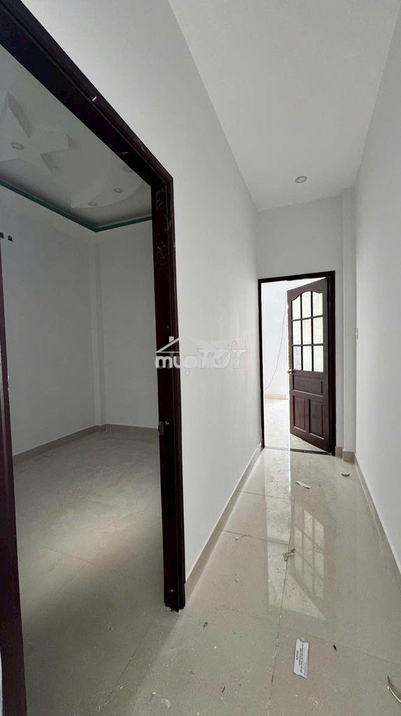 Cho thuê nhà vườn lài 4 x 20 m đúc 3,5 tấm hẻm 7 m : 5 pn , 4 wc - 4