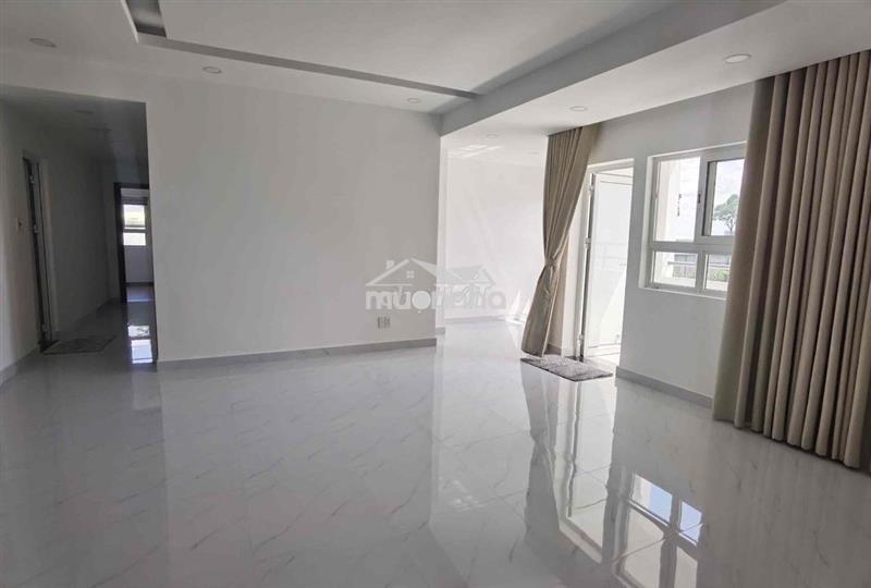 Cho thuê căn conic boulevard 3pn 114 m2 tặng phí ql