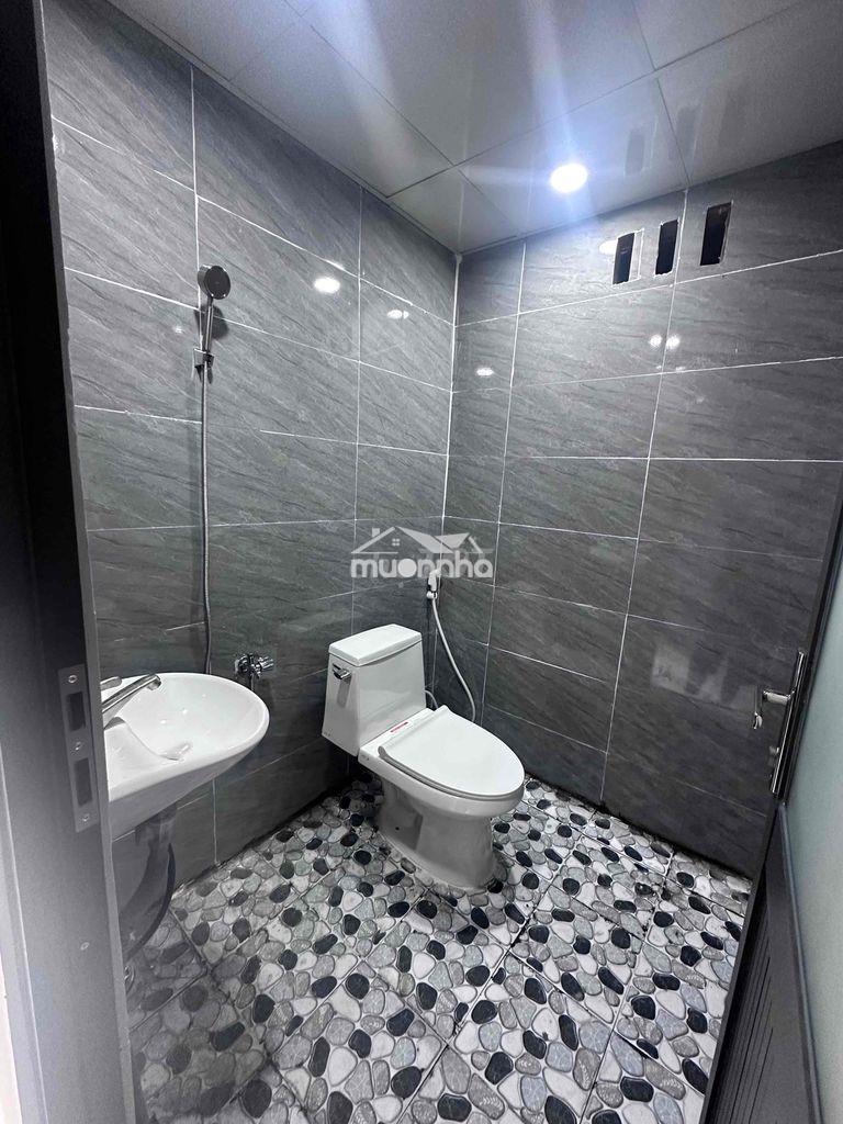 Nhà mới sửa xong siêu đẹp giá cực rẻ