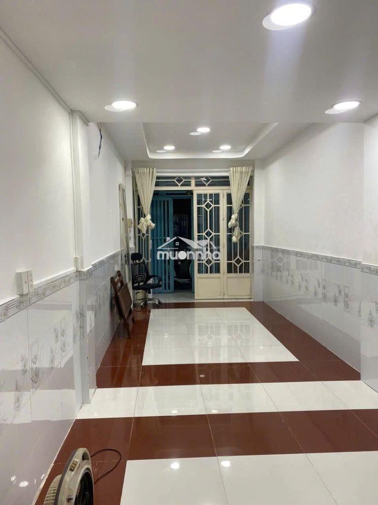 Bạn tìm nhà thuê gần quận 1 - có nội thất - căn hẻm bến vân đồn 15tr - 2